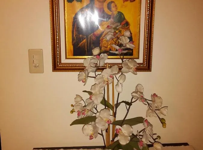 California Garden Square Apartment Manila