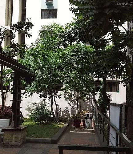 Apartment California Garden Square Manila