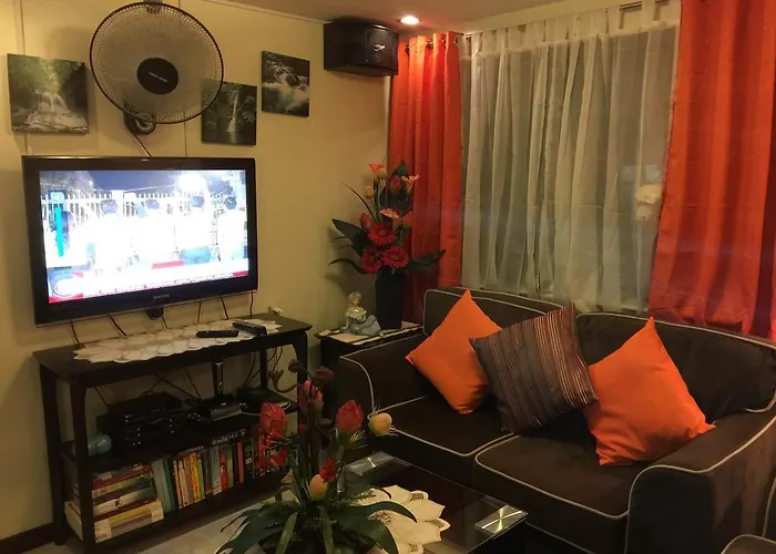 California Garden Square Apartment Manila