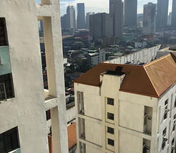 California Garden Square Manila